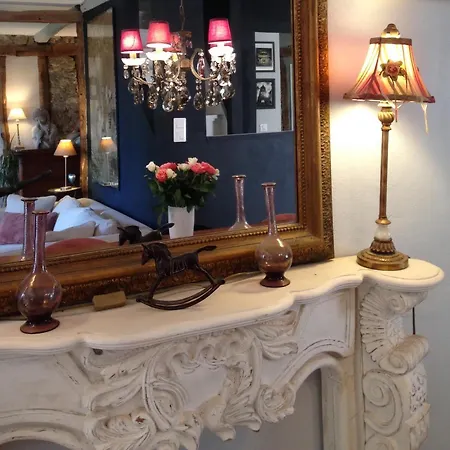 Le Val Du Lys Bed & Breakfast Sainte-Maure-de-Peyriac