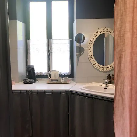 Le Val Du Lys Bed & Breakfast *