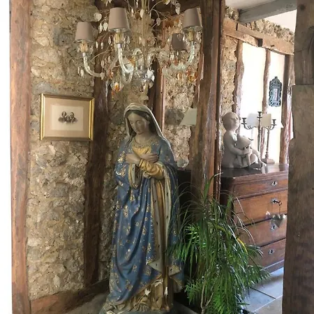 Le Val Du Lys Bed & Breakfast