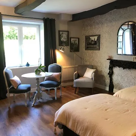 Le Val Du Lys Bed & Breakfast